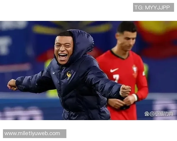 姆巴佩本赛季再现惊艳世界波仿佛复制粘贴引发球迷热议